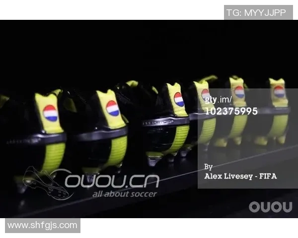 足球球星专属装备包揭秘：技术、舒适与个性化的完美结合